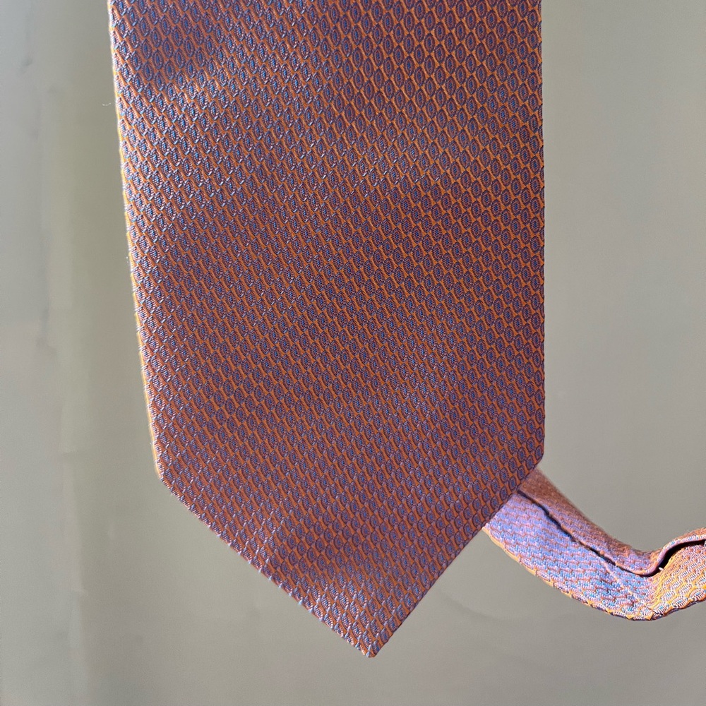 Hyland tie
